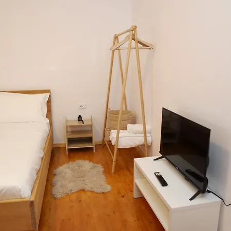 Airport Comfort Nest 1 Konukevi *
